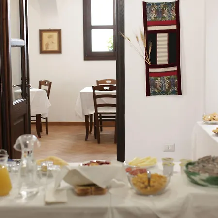 Ghivine Diffuso מלון