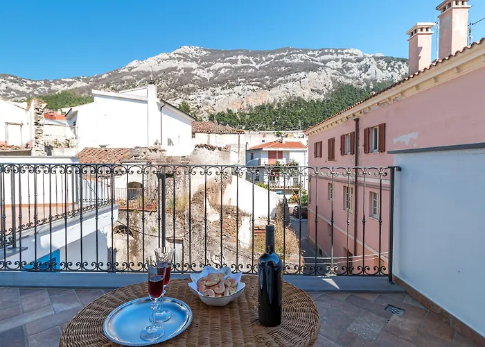 Ghivine Diffuso Szálloda 3*