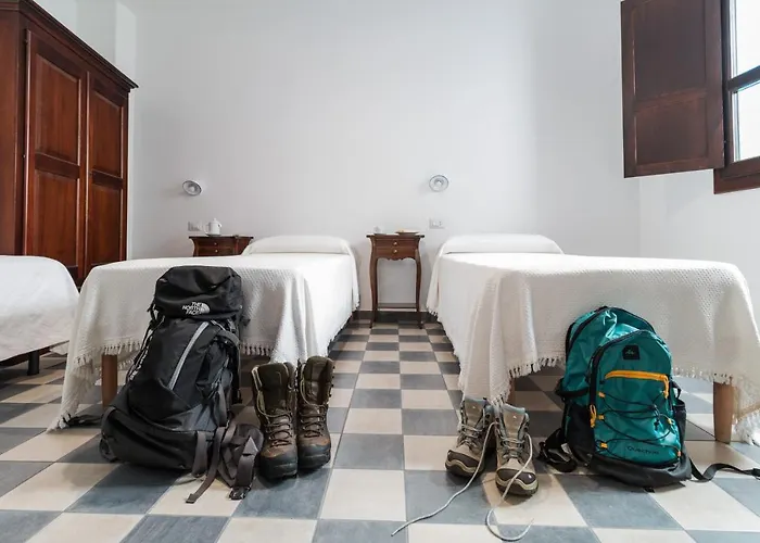 Ghivine Diffuso Szálloda 3*